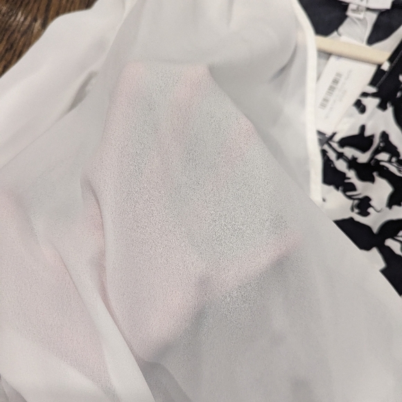 NWT Black and White Floral Semi-Sheer Blouse by Ovi - Picture 5 of 6